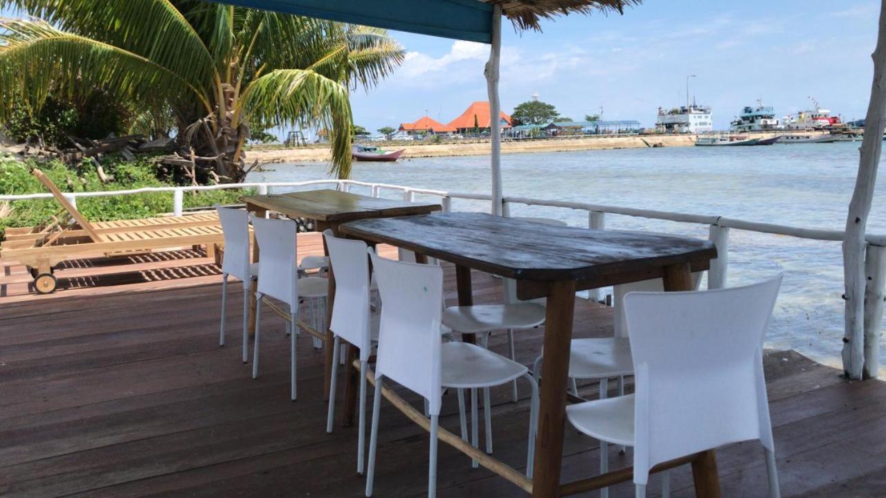 Blue Coral Homestay Karimunjawa Exterior photo
