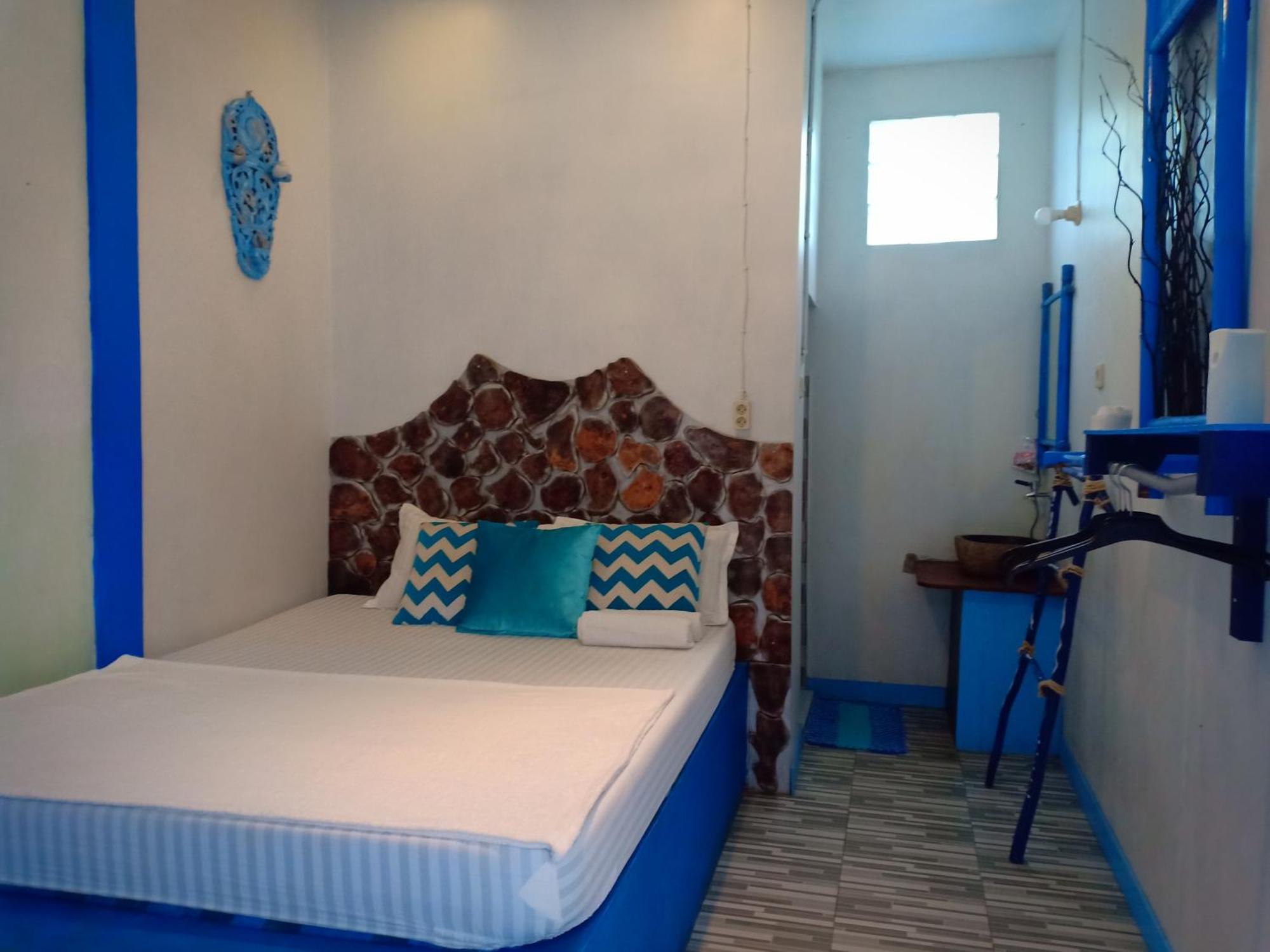 Blue Coral Homestay Karimunjawa Exterior photo